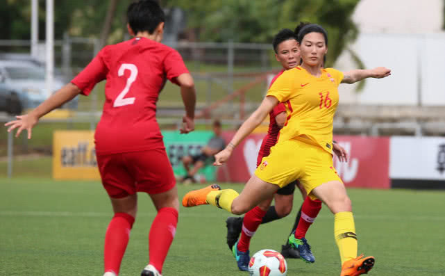 B体育- 沃尔夫斯堡女足三连冠，男足青训体系同步革新  